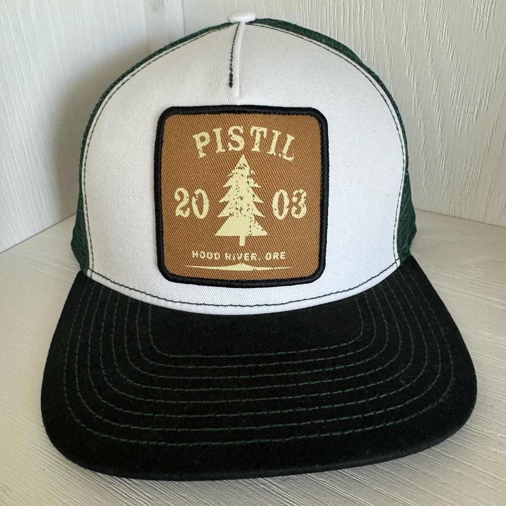 Pistil Women’s trucker hat. NWT